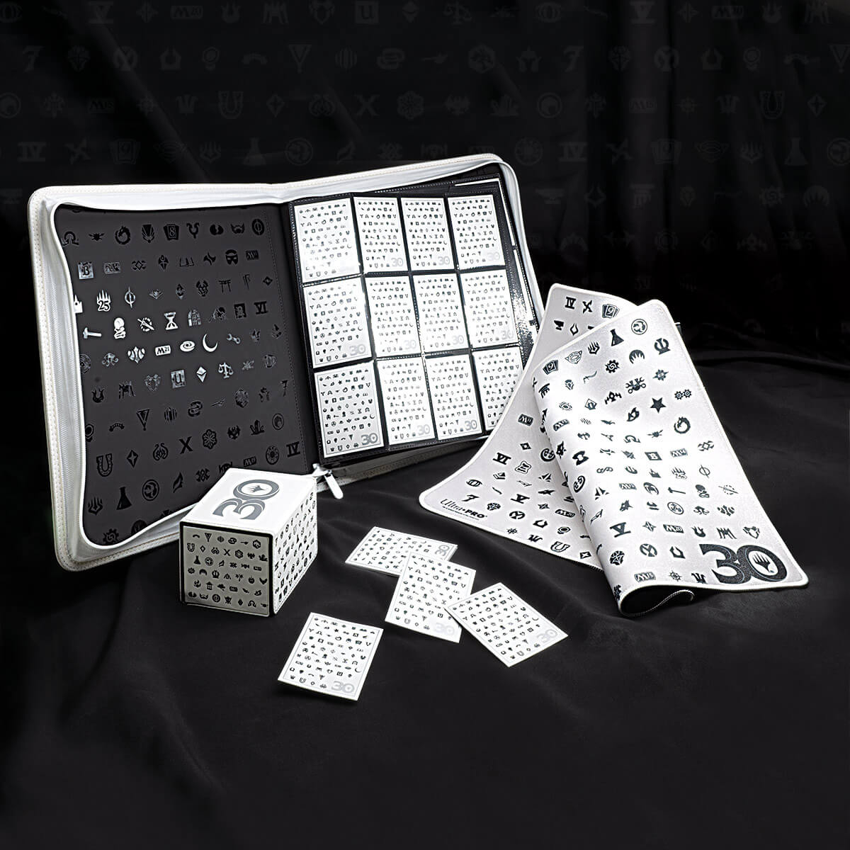 30th Anniversary 105ct APEX DECK PROTECTOR® Sleeves for Magic: The Gathering - Image 3